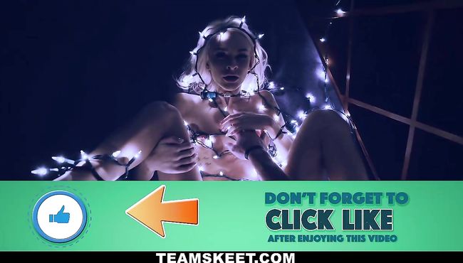 A Petite Holiday Treat