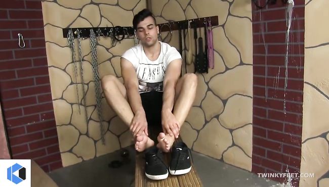 A few more sniffing of his shoes gets him fully erect