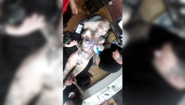 Tattooed chick fetish session