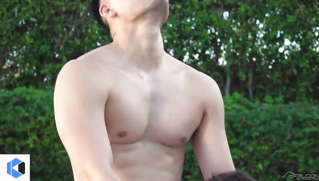 Gay gives anus to new friend for sex by the outdoor pool